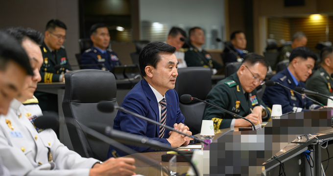 안규백 국방부 장관이 25일 합참 전투통제실에서 전군주요지휘관회의에서 발언하고 있다.