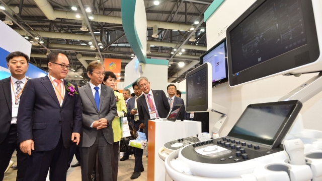 사진02-GBMF2015_VIP_행사장_투어.JPG