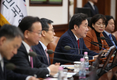 이낙연 국무총리, 제2회 국무회의 주재