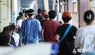 10일 신규확진 15만1천792명…위중증 402명·사망 50명으로 급증