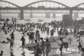 대한뉴스 그때그시절 한강에서 즐기는 수영 1960년 8월 7일