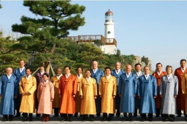2005년 부산 누리마루에서 진행된 APEC 정상회의