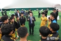 춘천에서 우정과 열정 나눈 아시아 축구 꿈나무...2025 춘천 국제 유소년 친선 축구대회 성료