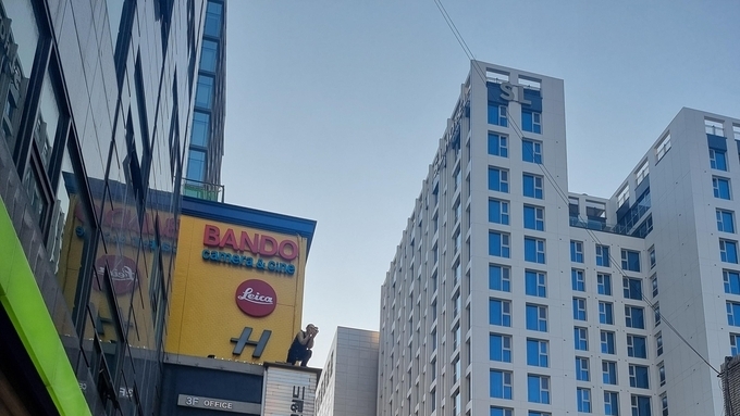 사진으로 읽는 풍경 — 영화의 메카 충무로 카메라 거리