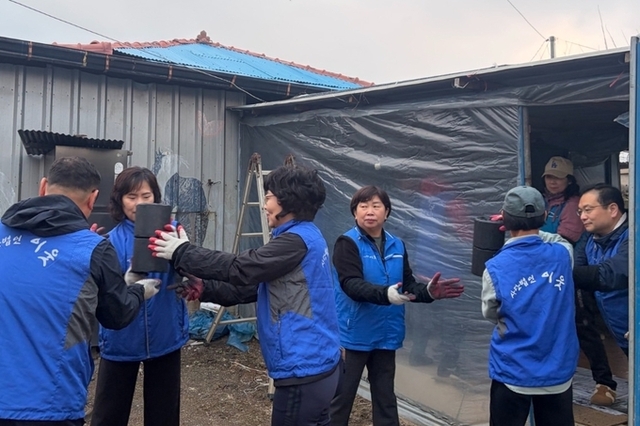 사계절 연탄 배달 봉사로 이웃사랑 실천하는