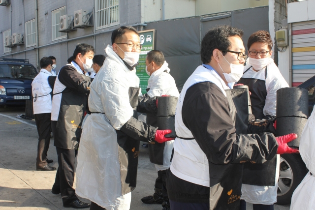 연탄배달이미지컷 1.jpg