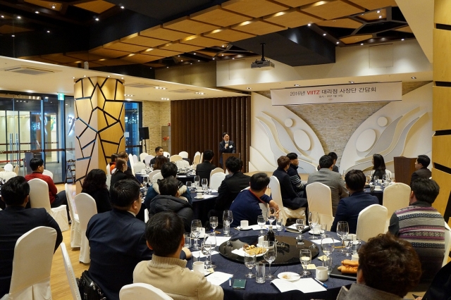 한샘이펙스 박찬영 본부장이 간담회에서 발표를 하고있다.jpg