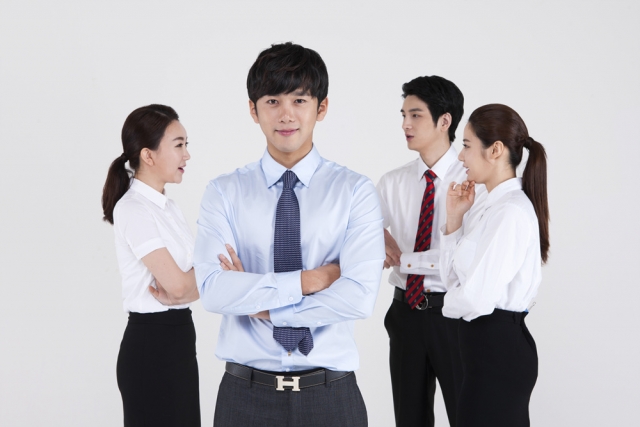 커리어설문_회사 내 평판관리.jpg